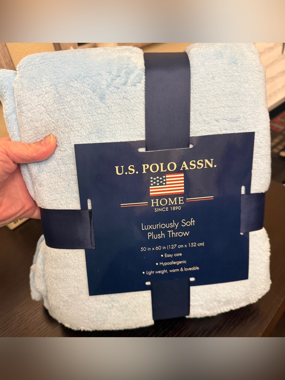 U.S. Polo Assn. Home Luxuriously Soft Plush Throw Blanket Light Blue 50x60 New